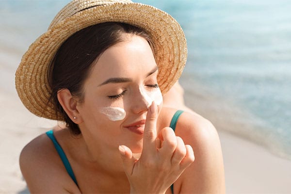 تفاوت فیوژن واتر با ضد آفتاب معمولی