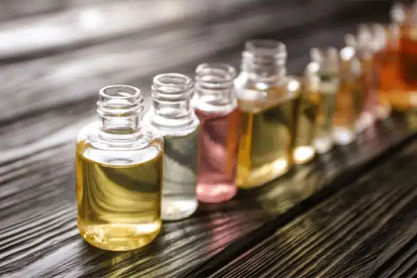 روش‌های استخراج اسانس عطر