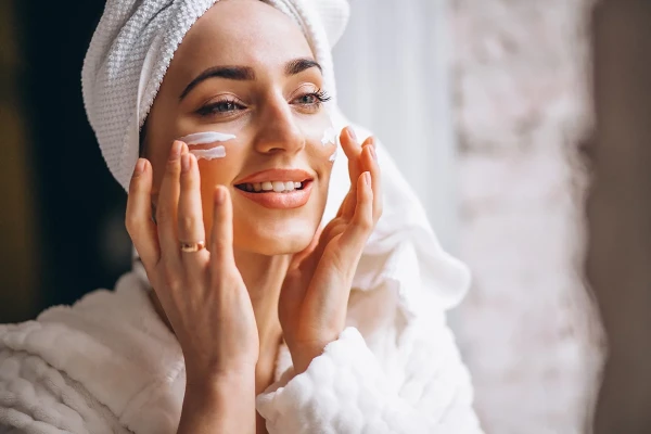 چرا باید از ضد آفتاب استفاده کنیم؟ 