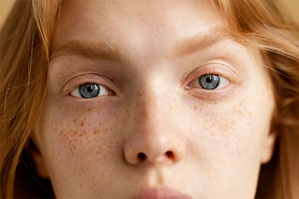 کرم ضد لک چند ساعت روی پوست بماند